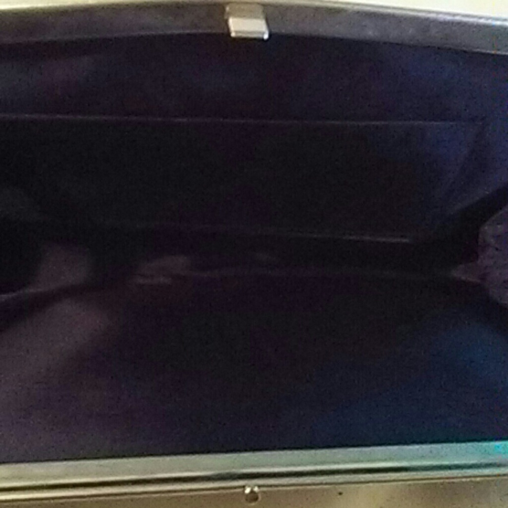 Purse - Picture 4 of 4